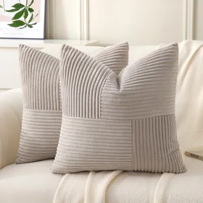 Produktbild von Set mit 2 Kissenbezügen aus Cord, 65 x 65 cm, taupefarben, flauschige Boho-Kissenbezüge, Sofakissen, Zierkissen, weiche Dekoration für Couch, Bett, Sofa, Wohnzimmer