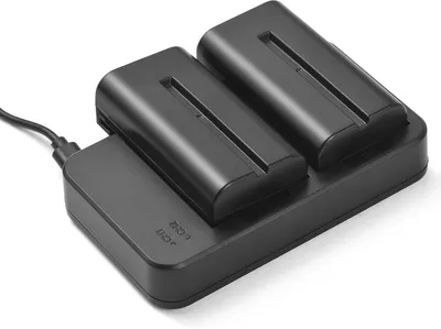 Obrázek produktu pro Yctze sada nabíječky baterií s dvěma sloty a 2 bateriemi 7,4 V 2600 MAh USB nabíjecí kabel pro NP F550 F570 s LED indikátory Multi