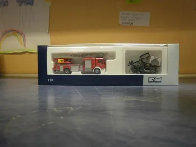 Produktbild von Rietze MB Atego Magirus \'2019 DLK Feuerwehr Freiberg 71670