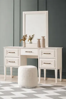 Produktbild von Eleganter Schminktisch im modernen Design mit praktischer Ablagefläche