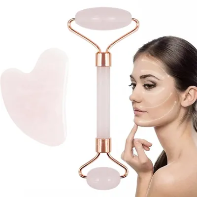 Immagine prodotto di Set con rullo di giada e strumento Gua Sha: rullo viso e pietra Gua Sha, massaggio viso, occhi e collo. Rullo massaggiante per la cura della pelle, colore rosa-viola