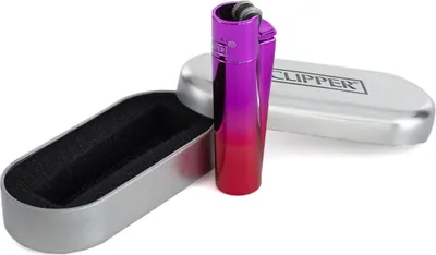 Zdjęcie produktu dla Metalowa zapalniczka Clipper: różowy gradient