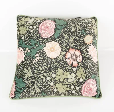 Produktbild von Kissen Madeleine Samt Blumen grün rosa 45x45cm