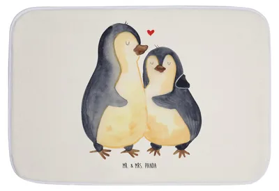 Produktbild von Mr. & Mrs. Panda Badvorleger Pinguin umarmen - Weiß - Geschenk, Paar, Liebe, Badezimmerteppich, Badematte, Duschvorleger, Badteppich, Hochzeitsgeschenk, Verknallt