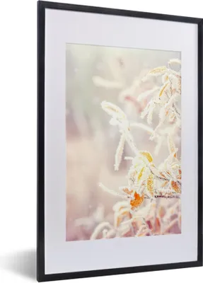 Produktbild von MuchoWow® Gerahmtes Poster Winter - Äste - Schnee - Natur 40x60 cm - Poster mit Schwarzem Bilderrahmen Wandposter Rahmen Foto Bilder - Poster in Rahmen