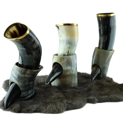 Produktbild von Wikingerhorn Valhalla - Mittelalterliches Trinkhorn - Wikinger Trinkhorn - Wikinger Dekoration - Wikinger Trinkbecher - Nordisches Trinkhorn