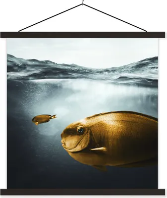 Produktbild von MuchoWow® Textilposter Meer - Fisch - Gold 120x120 cm mit schwarzem Rahmen - Aufhängungsset