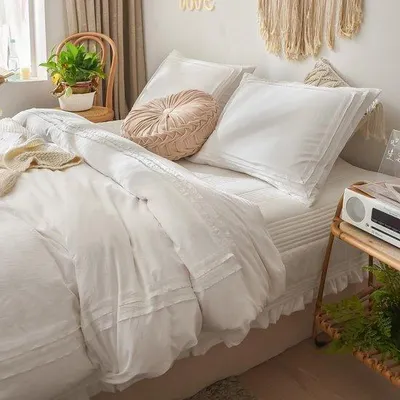 Productafbeelding van Famanu beddengoed, 135 x 200 cm, 2-delig, wit met ruchesdecoratie - Boho Chic