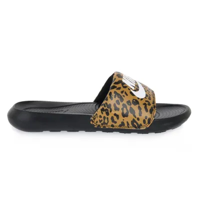 A single Nike Victori One Slide Print in a leopard print pattern is shown against a white background.
