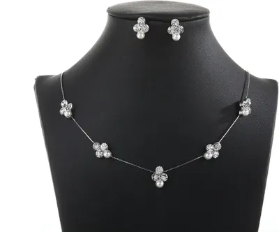 Zdjęcie produktu dla Biżuteria ślubna Zestawy biżuterii ślubnej Perły Srebrny kolor Rhinestone Kobiety Naszyjnik Zestaw biżuterii