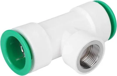 Obrázok produktu pre 32 mm spojka na vodovodný kohútik s 3/4" vnútorným závitom – spojky a príslušenstvo pre vodovodné potrubia.