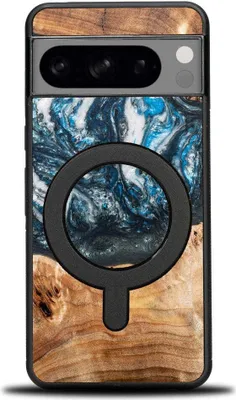 Produktbild von Holzhülle für Google Pixel 8, Bewood Unique Planets Erde für MagSafe