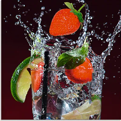 Produktbild von ARTland Glasbild Frischer Fruchtcocktail I Größe: 30x30 cm