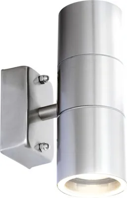 Imagen del producto de Lámpara exterior Globo Lighting, acero inoxidable, cristal transparente, IP44, diámetro: 60mm, altura: 165mm, longitud: 104mm, incluye 2 bombillas LED GU10 de 4.9W, 230V, 345lm (lúmenes), 300lm (salida), 3000K (temperatura de color)