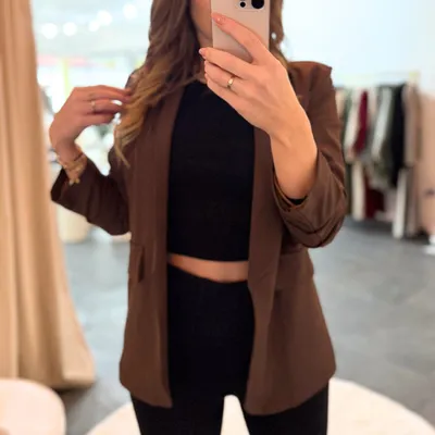 Produktbild von Damen Blazer “Annika” Braun – One Size (XS-XL), Ärmel mit Raffungen, Eleganter Stretch-Look, Modern Jacke
