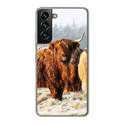Produktbild von MuchoWow® Handyhülle Schutzhülle Hülle für Samsung Galaxy S22 Plus Schottische Highlander - Schnee - Wald Silikon Softcase Handy Hülle - Schutzabdeckung