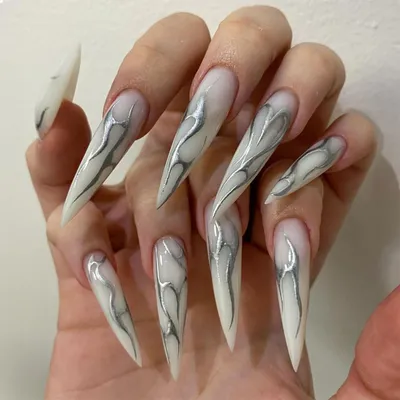 Image de 24 pièces Long Stiletto Press on Ongles Noir Argent Goth