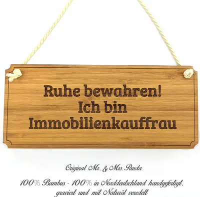 Produktbild von Mr. & Mrs. Panda Wegweiser Immobilienkauffrau - Geschenk, Landhaus, Schild, Berufsausbildung, Holz, Praxisschild, Graviert, Geschenkidee, Türschild, Studium, Infotafel