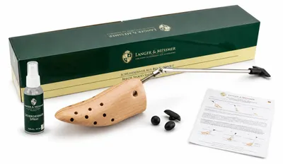 Produktbild von Langer & Messmer Stiefeldehner aus Buchenholz für Herren inkl. Lederdehner, Größe M 41/43, KI-generiertes Bild
