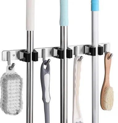 Productafbeelding van Unyqoos® RVS wandhouder voor bezems en gereedschap, zwart – 3 steekplaatsen en 4 haken, roestvrij staal, zelfklevend of schroefbaar, met veilige gripmechanisme