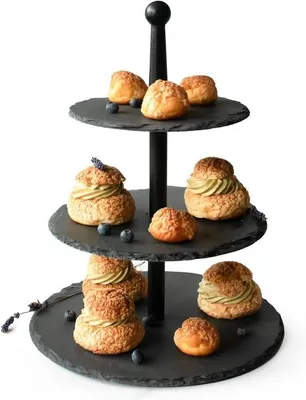 Image de Étagère 3 étages en ardoise avec tronc en bois Support à gâteau Support à gâteau Support de service