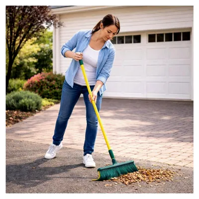 Produktbild von Krallenbesen 35 cm Kunststoff mit Teleskopstiel und gebogenen Borsten