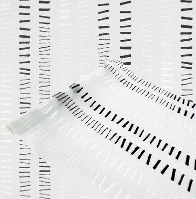 Produktbild von DecoMeister Statische Fensterfolien – Selbsthaftende Glasfolie – Sichtschutzfolie – Dekofolie für Fenster – Badezimmer – 67,5x150 cm Schwarz-Weiße Streifen