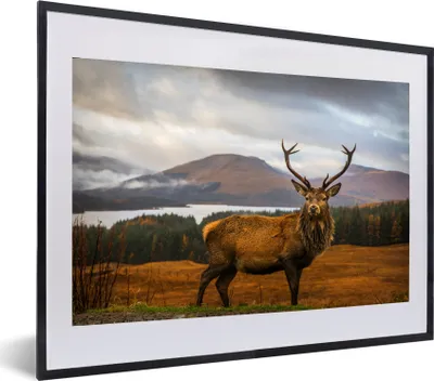 Produktbild von MuchoWow® MuchoWow® Gerahmtes Poster Hirsche - Berge - Wasser - Landschaft - Tiere - Bäume 60x40 cm - Poster mit zchwarzem Bilderrahmen - Schlafzimmer - Plakat in Rahmen - Drucken