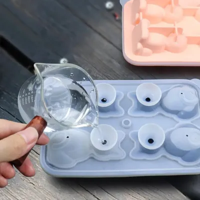 Produktbild von Silikonform für Eiswürfel in Katzenform