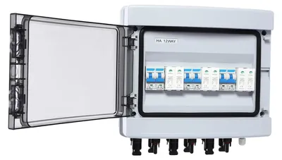 Imagen del producto de Caja combinadora solar, tensión de aislamiento de 1000V, corriente de salida máxima de 40A, 3 entradas y 3 salidas, grado de protección IP65, resistencia al impacto IK10