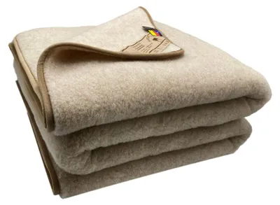 Produktbild von Wolldecke aus 20% Alpaka und 80% Merino