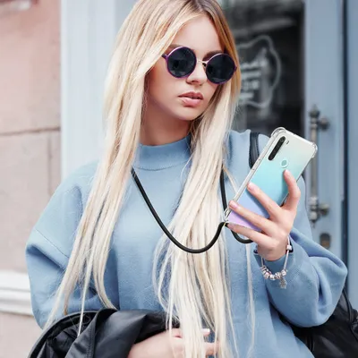 Produktbild von kwmobile Necklace Case kompatibel mit Xiaomi Redmi Note 8 (2019 / 2021) Hülle - Silikon Cover mit Handykette - Band Handyhülle Schwarz Transparent