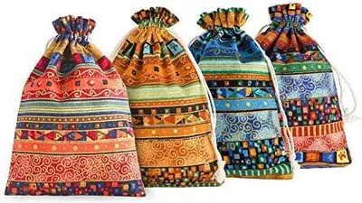 Produktbild von SumDirect 20Pcs Jutesäckchen Jutebeutel, Geschenksäckchen, Jute Sack, Baumwolle Säckchen mit Kordelzug, Kleine Stoffbeutel für Weihnachten Kindergeburtstag Hochzeit Party und Weihnachten (13x18cm)