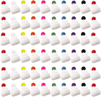 Imagen del producto de Mini gorros tejidos con pompón, 60 unidades, color blanco, para proyectos de manualidades y decoración navideña