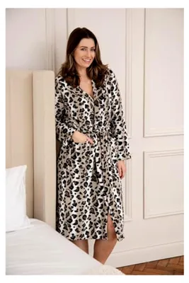 Produktbild von Damen-Bademantel aus weichem Fleece mit Kapuze und langem Arm, wadenlang, bedruckt und mit passendem Gürtel