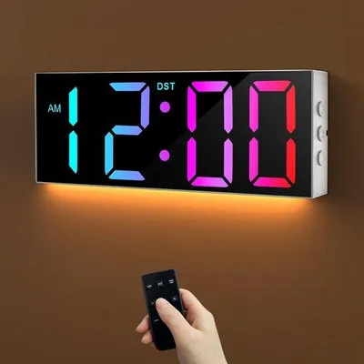 Produktbild von Digitale Wanduhr - 12" Grosse Digitale Wanduhr mit RGB-Farbe, Automatische Helligkeitsanpassung, Nachtlampen, 24/12-Stunden LED Wanduhr für Büro, Schlafzimmer, Büro und Wohnzimmer