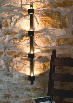 Produktbild von Metallische Wandleuchte – Schwarz – 92 cm