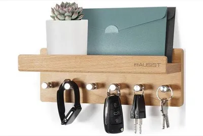 Produktbild von Famanu Schlüsselhalter aus Holz mit Ablage - Natürliches Buchenholz