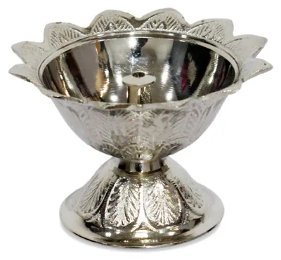 Metall-Jyot-Öllampe mit Silberpolitur, Blumengravur, 1 Stück