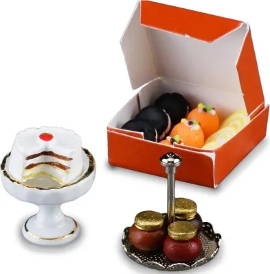 Produktbild von Miniatur Süßigkeiten & Cremetorte im Set für Puppenhaus