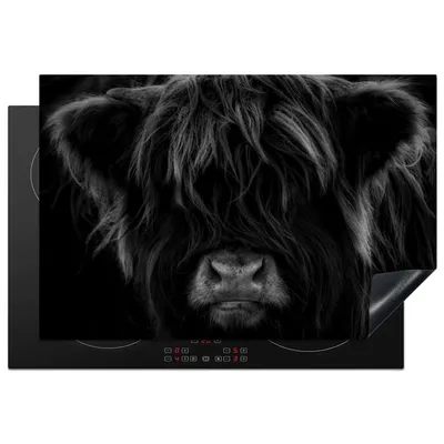 Produktbild von KitchenYeah© Herdabdeckplatte Schottischer Highlander - Kuh - Schwarz - Weiß - Porträt , 76x51cm, Küche Deko, Glaskeramikkochfeld Herdabdeckung, Abdeckplatte fùr Kochfeld