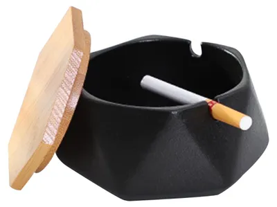 Produktbild von Ceramic Ashtray with Lid, Windproof Design and Geometric Shape, Portable Ashtray for Office and Home