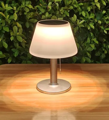 Produktbild von Solarbetriebene LED Tischleuchte für Garten, Terrasse und Balkon - Warmweiß, Höhe 28cm, Durchmesser 20cm