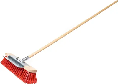 Image de KOTARBAU® Balai Brosse avec Grattoir 40 cm Naturel Rouge Balai Brosse Exterieur Terrasse Avec Manche en Bois