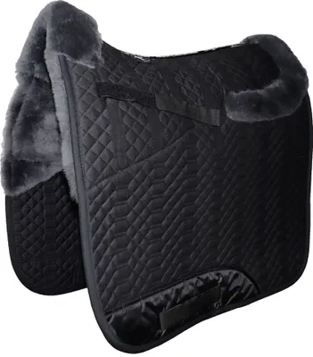 Produktbild von Engel Reitsport Lammfell Schabracke SCHABRA4 Fellrand vorne&hinten Fell in Sattellage D (Dressur) Schwarz/Anthrazit