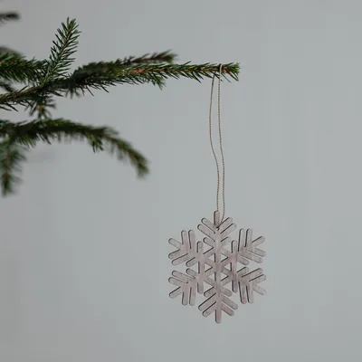 Produktbild von Holzanhänger Schneeflocke Alseda: natur