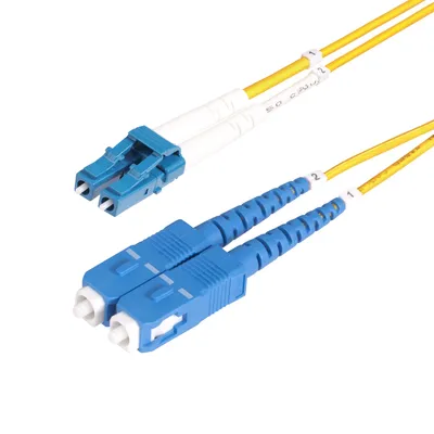 Produktbild von StarTech.com LWL Patchkabel LC zu SC OS2 Singlemode Duplex 2m Gelb