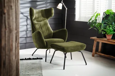 Produktbild von KAWOLA Sessel LOTTE Ohrensessel velvet olivgrün mit Hocker