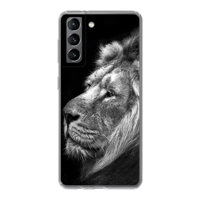 Produktbild von MuchoWow® Handyhülle Schutzhülle Hülle für Samsung Galaxy S21 Löwe vor schwarzem Hintergrund in schwarz und weiß Silikon Softcase Handy Hülle - Softcase