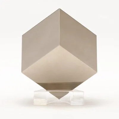 Produktbild von Titanium-Kubus - Metallische Elemente - Bildungsdemonstration - Hochglanzpoliert - 381 mm - Silberfarbig